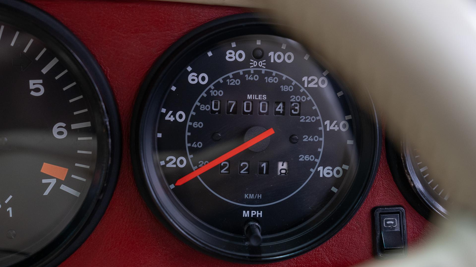 Porsche 911 Photo 9f647aef-e3a9-499d-a31e-88ec132ea305.jpg