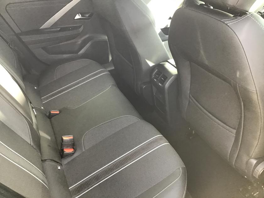 Vauxhall Astra Photo 9f684324-fbc9-401e-a1c6-3e86e2ee863d.jpg