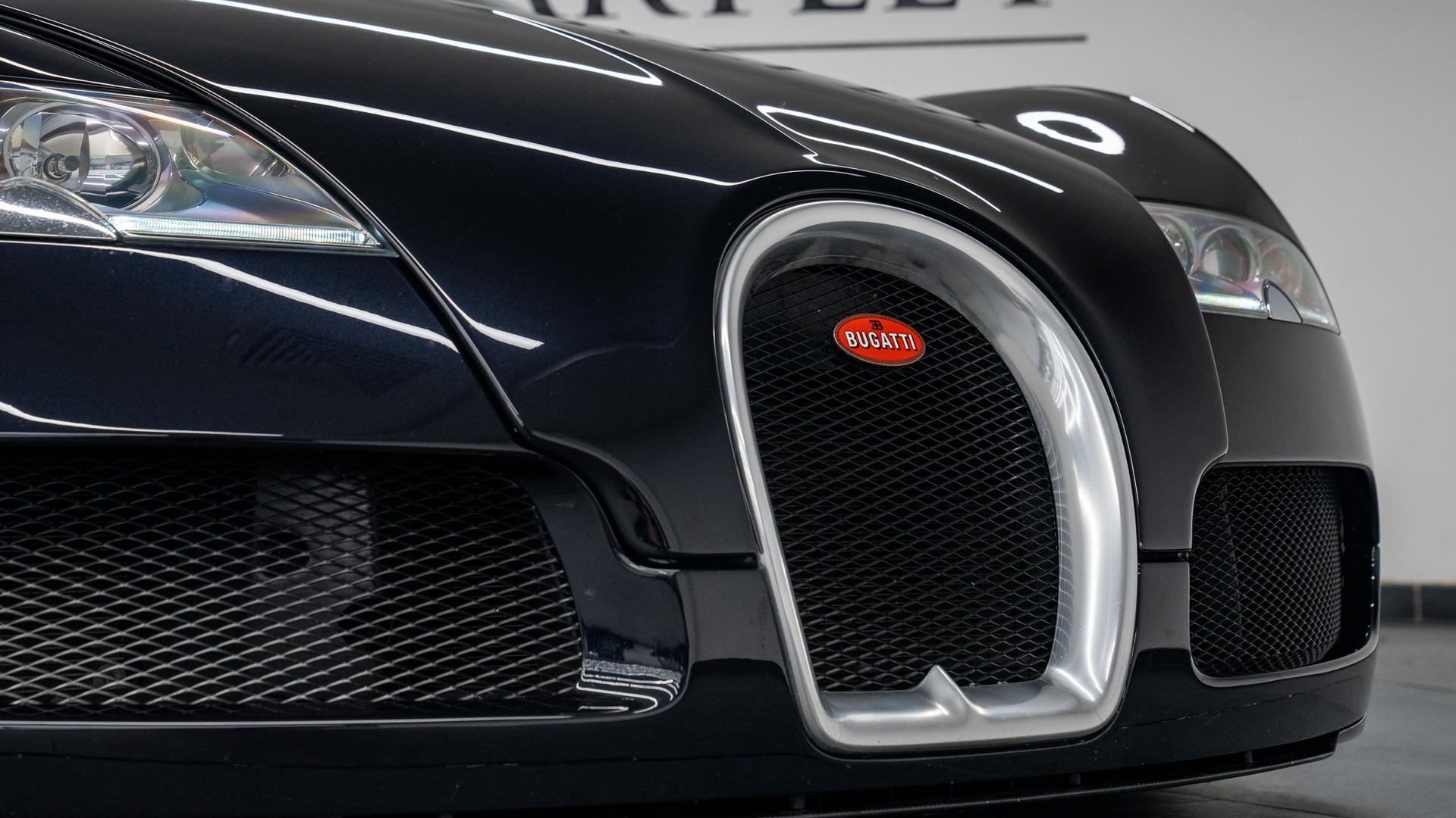 Bugatti Veyron Photo 9f6c33bb-1476-4812-95d4-2f8d10f49ae7.jpg