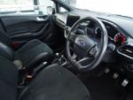 Ford Fiesta Photo 2