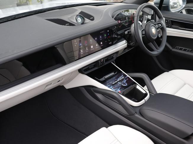 Porsche Cayenne Photo 34