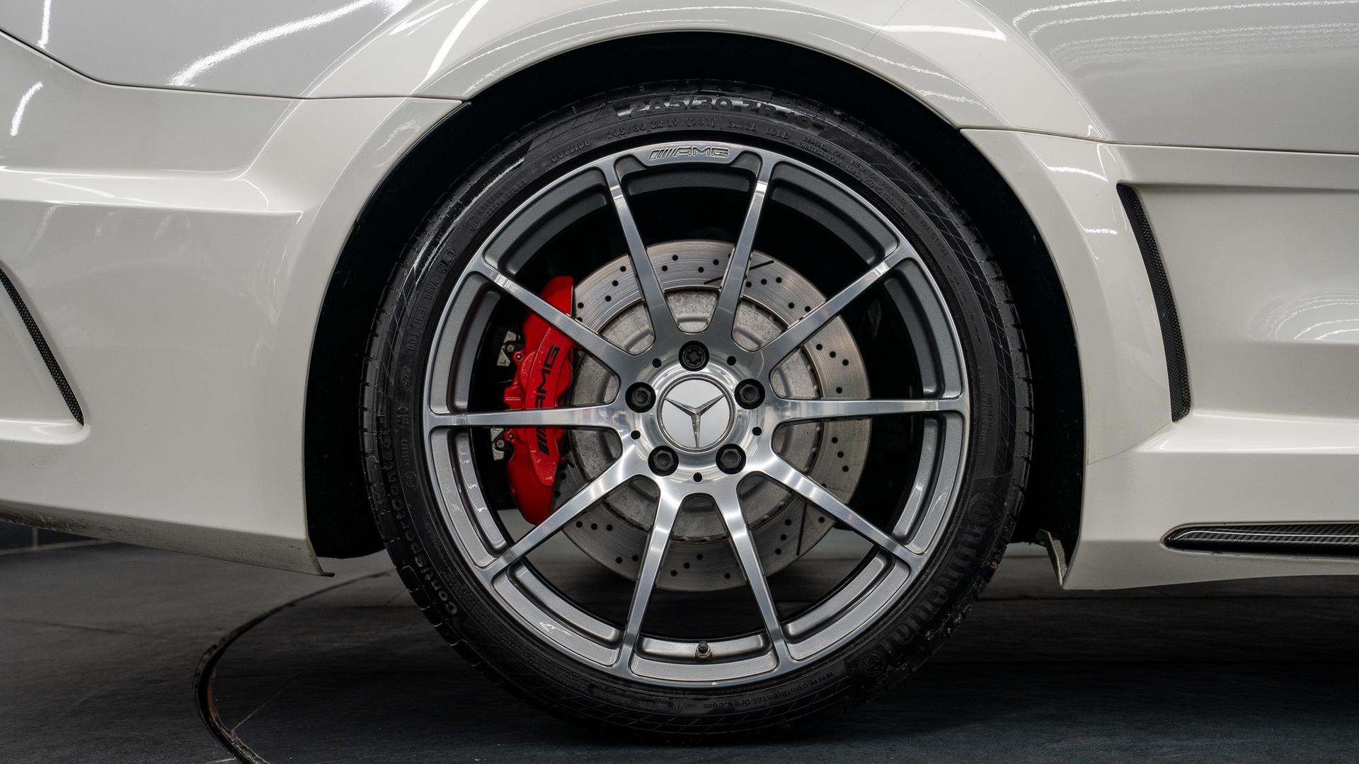 Mercedes-Benz C63 AMG Photo 9f7d37f7-eda7-46aa-bcf8-508333dc2528.jpg