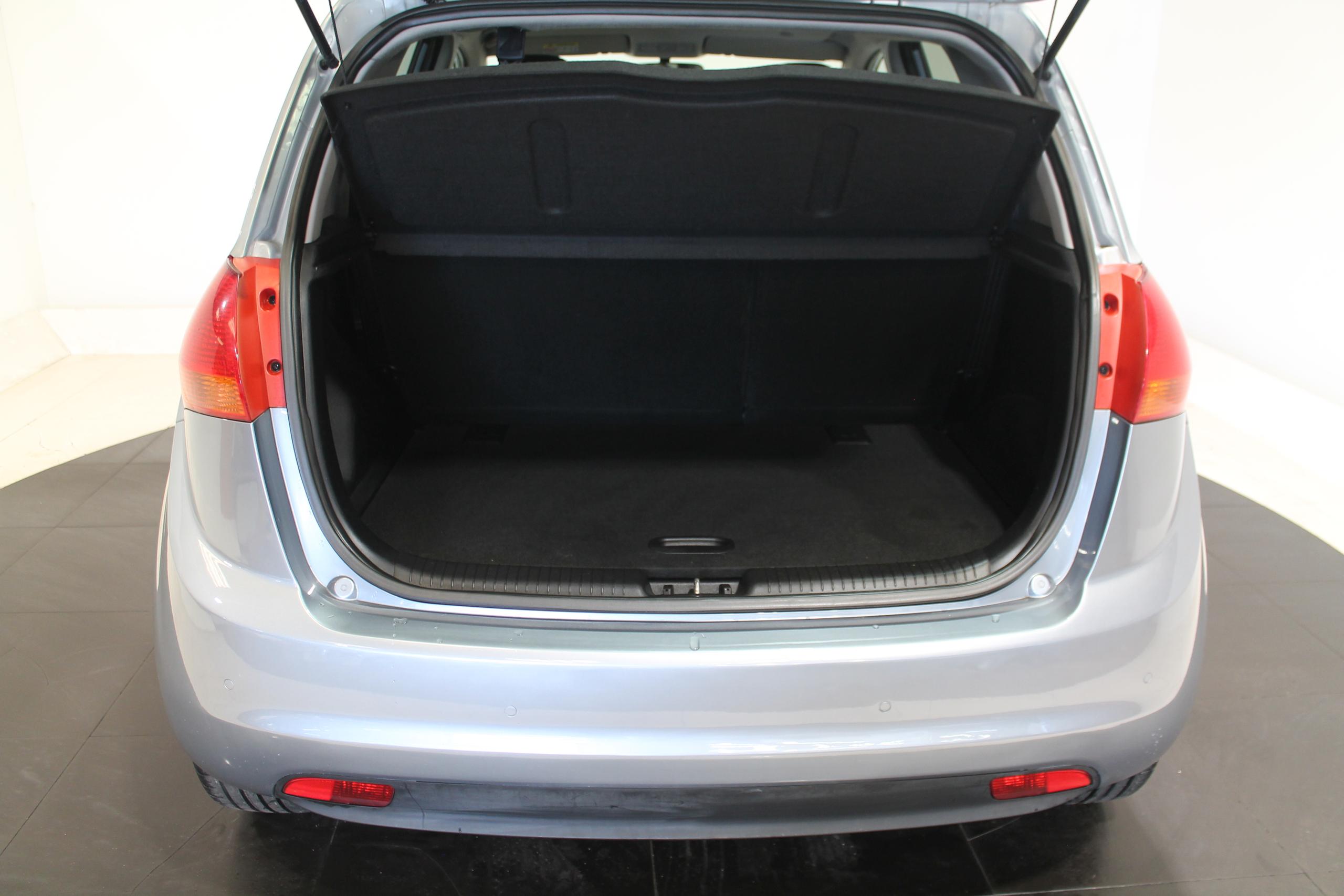 Kia Venga Photo 9