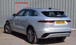 Jaguar F-PACE Photo 36