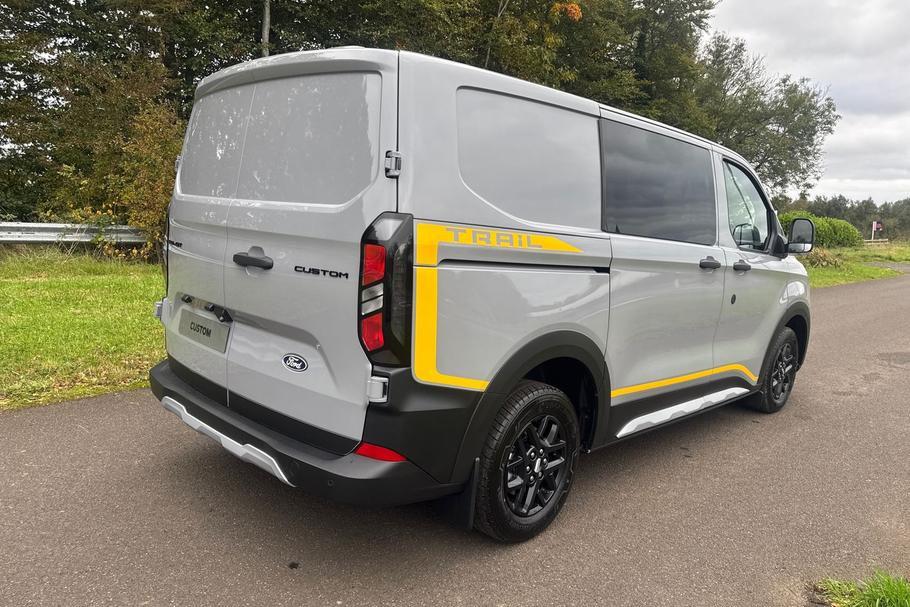 Used Ford TRANSIT CUSTOM CUSTOMTRAIL01 8
