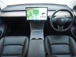 TESLA Model 3 Photo 11
