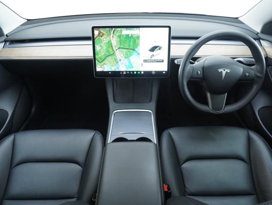 TESLA Model 3 Photo 9fa29578-6605-4423-b79a-d7e08c6137ad.jpg