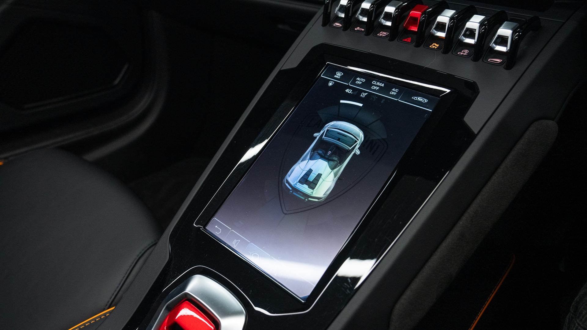LAMBORGHINI Huracan Photo 9faf3420-e357-48f9-b4ee-91b919055603.jpg