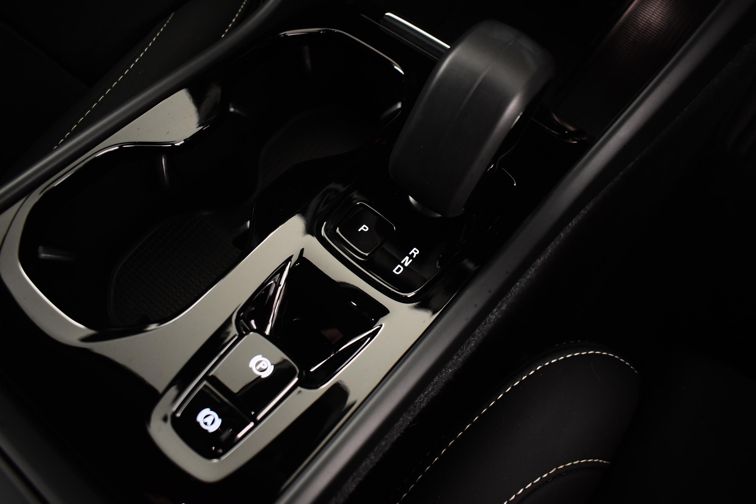2023 VOLVO XC40 2.0 B4P Ultimate Dark 5dr Auto - vehicle photo 21 for sale on PureCar