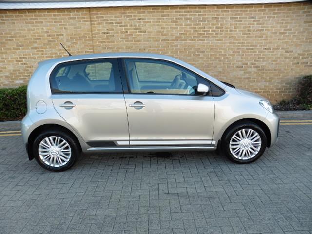 Used Volkswagen UP 1.0 SP68UCT 8