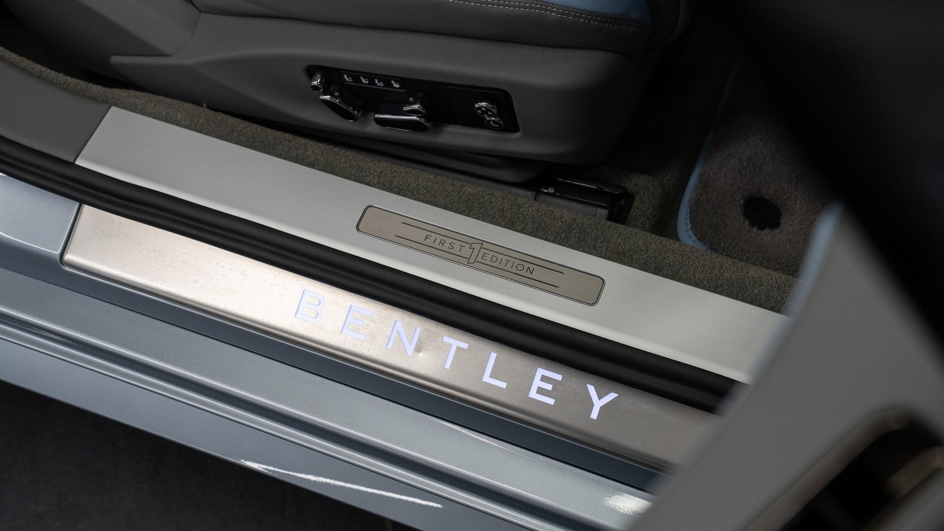 Bentley Continental Photo 9fcd7bd0-9a2f-4f9d-a64b-c3064d43987e.jpg