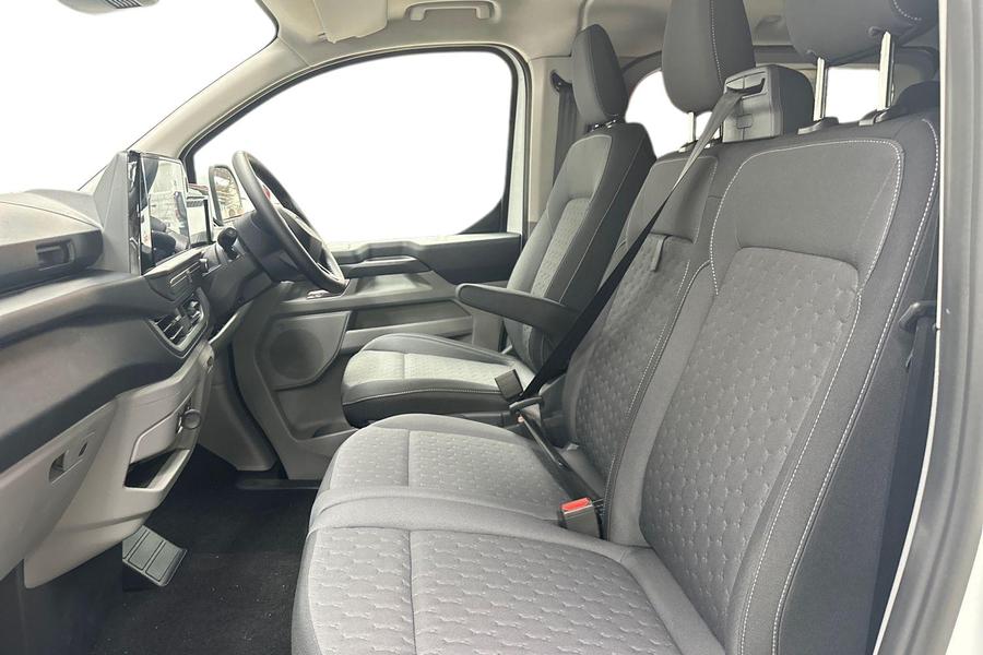 Ford TRANSIT CUSTOM Photo 9fd5b7e1-b2b1-48b3-ba97-7444ce47b1af.jpg