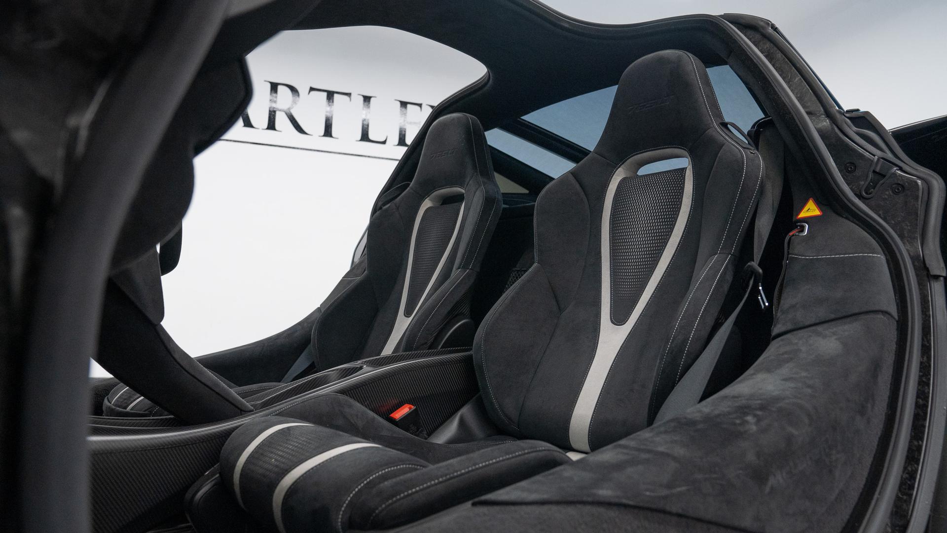 McLaren 765LT Photo 9fe77126-40f4-4f92-a8a6-c9afa168400b.jpg