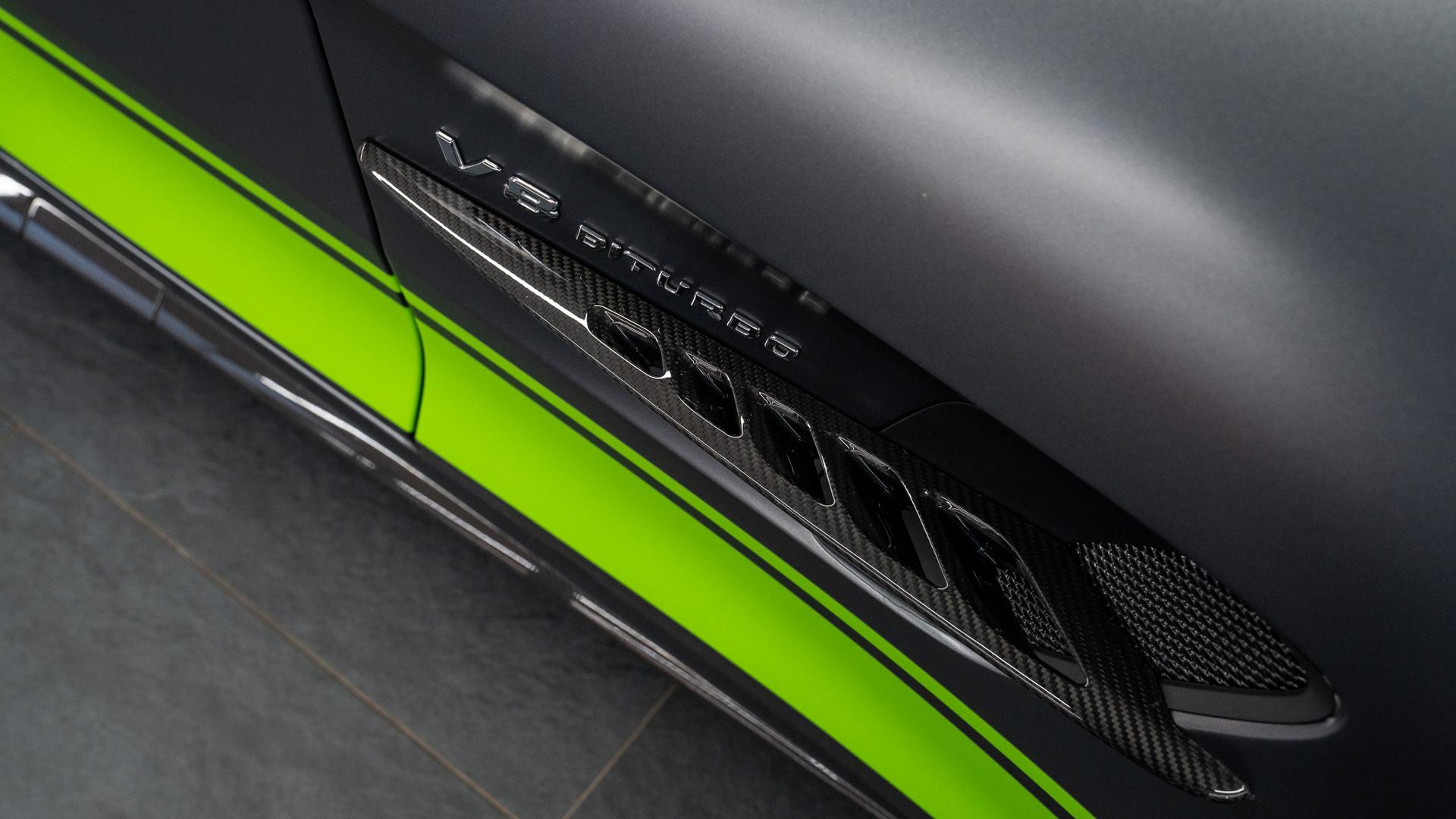 Mercedes-Benz AMG GT Photo 9ff53268-1fd7-4562-a5a6-b3bd8d7204c3.jpg