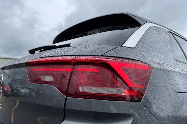 VOLKSWAGEN T-Roc Photo 19