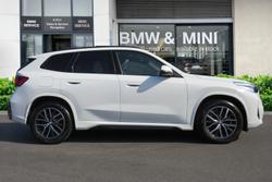 BMW X1 Photo 3