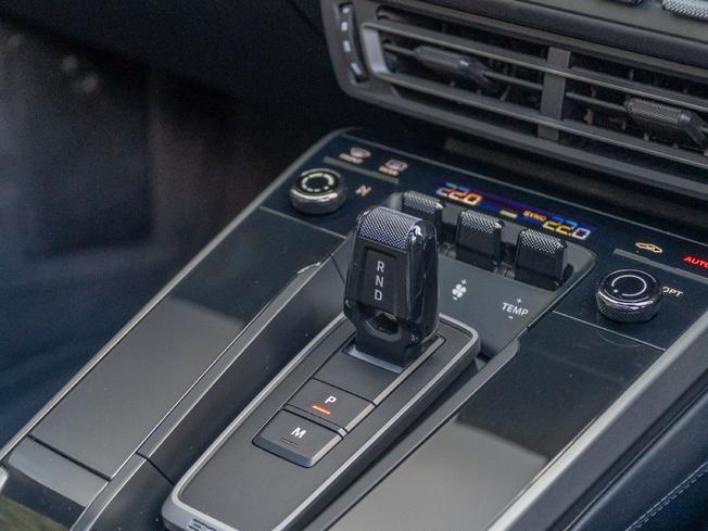 PORSCHE 911 Photo 39