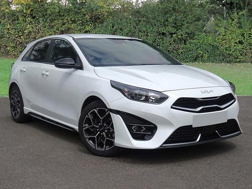 Kia CEED Photo Ceed_5dr_Hatch_2022-on_Set_3_FUSIONWHITE.jpg