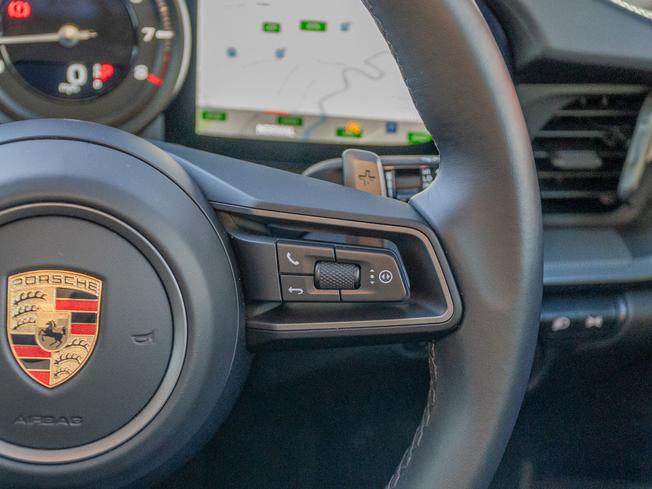 PORSCHE 911 Photo 20