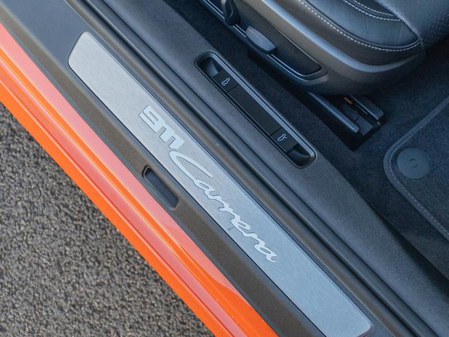PORSCHE 911 Photo 30