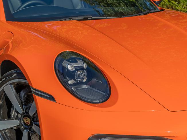 PORSCHE 911 Photo 31
