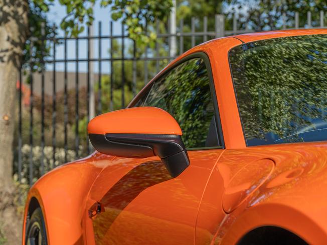 PORSCHE 911 Photo 33