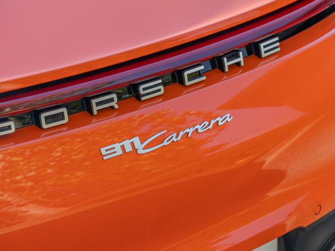 PORSCHE 911 Photo 38