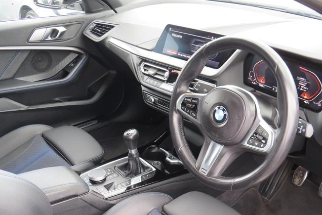 BMW 1 Series Photo 21