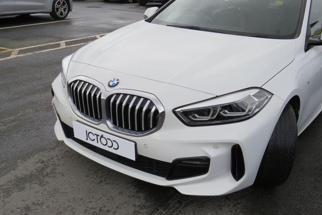 BMW 1 Series Photo 8