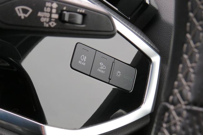 AUDI Q3 Photo 24