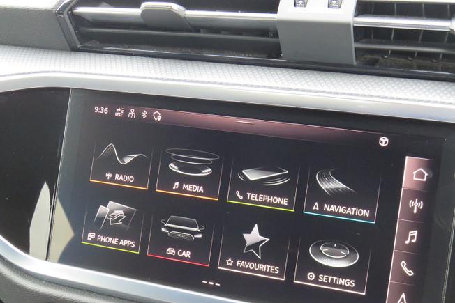 AUDI Q3 Photo 28
