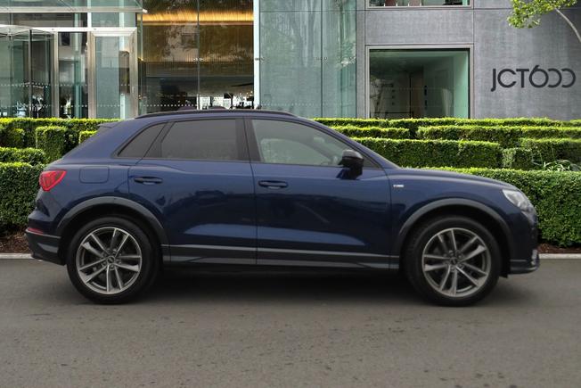 AUDI Q3 Photo 3