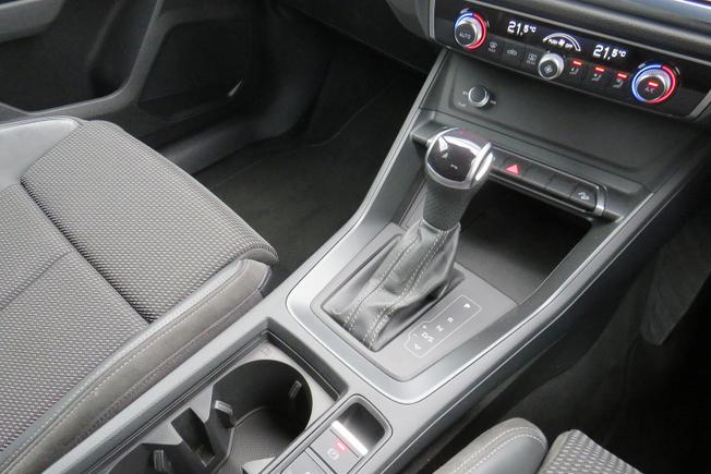 AUDI Q3 Photo 31