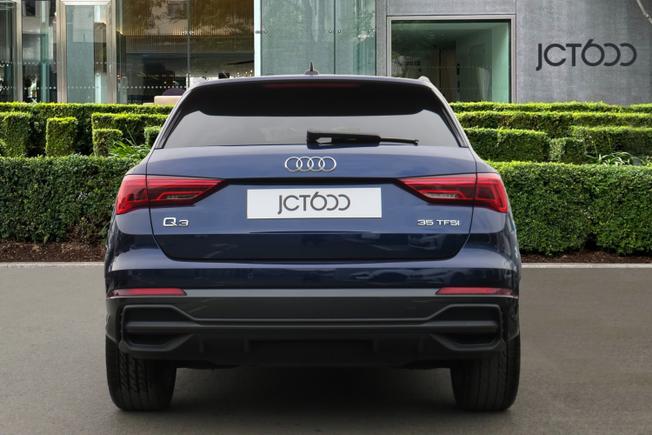 AUDI Q3 Photo 5