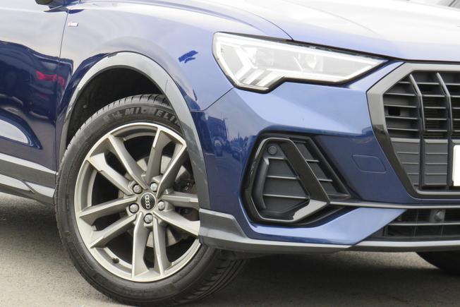 AUDI Q3 Photo 6