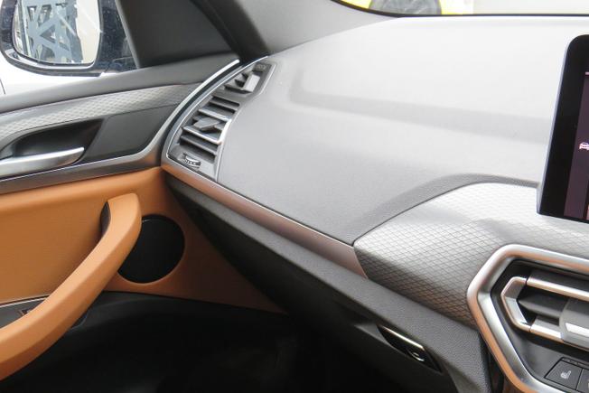 BMW X3 Photo 30