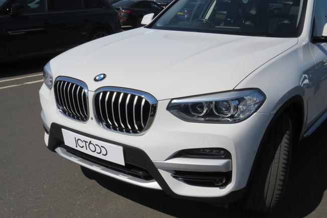 BMW X3 Photo 8