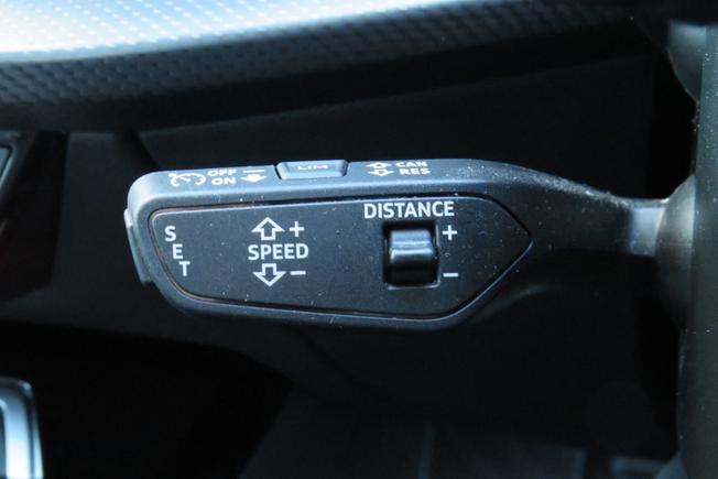 AUDI RS3 Photo 30