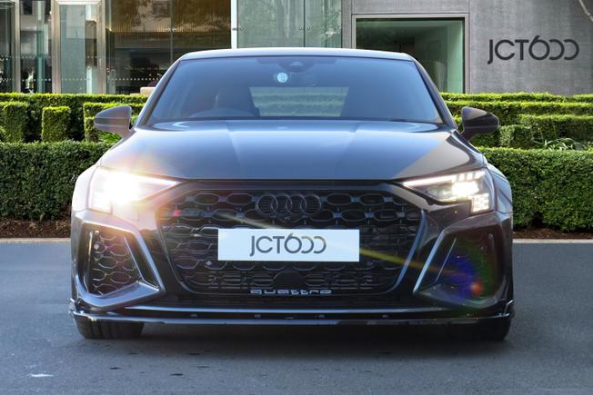 AUDI RS3 Photo 4