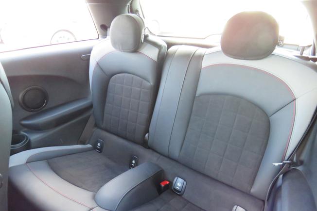 MINI Hatch Photo 26