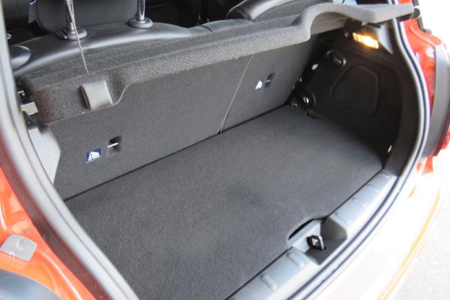 MINI Hatch Photo 28