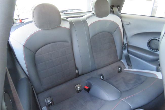 MINI Hatch Photo 29