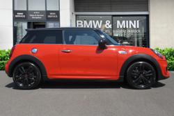 MINI Hatch Photo 3