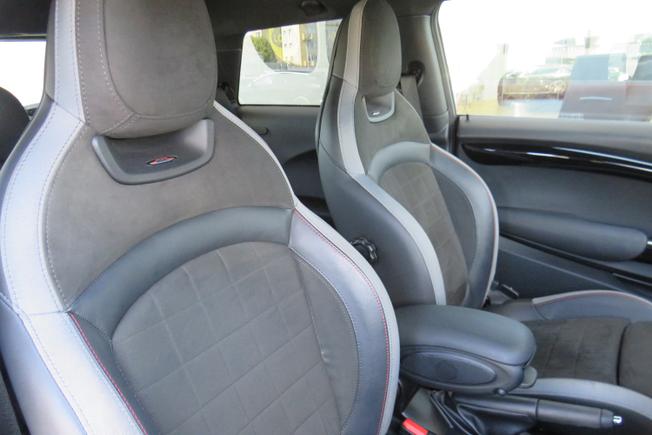MINI Hatch Photo 31