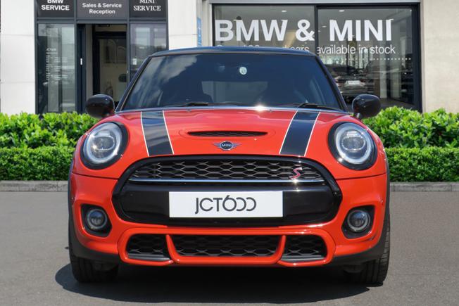 MINI Hatch Photo 4