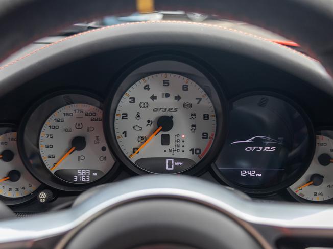 PORSCHE 911 Photo 14