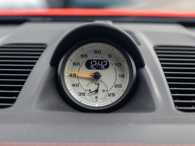 PORSCHE 911 Photo 15