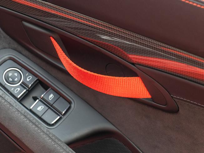 PORSCHE 911 Photo 23