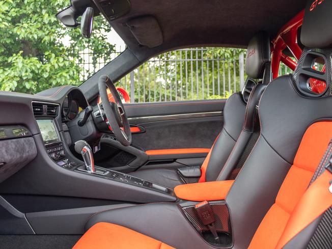 PORSCHE 911 Photo 3
