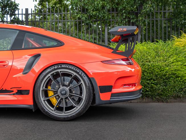PORSCHE 911 Photo 34